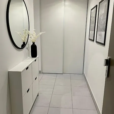 A Few Steps From Basel With Balcony And Free Private Parking Apartment *