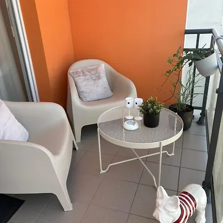 A Few Steps From Basel With Balcony And Free Private Parking Apartmán *
